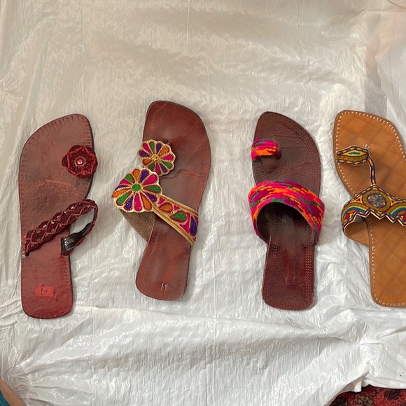 Hand made in real leather embroidered flats. 4 pairs bundle. - Picture 2 of 10